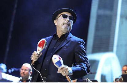 Rub&eacute;n Blades durante su actuaci&oacute;n en las Noches del Bot&aacute;nico de Madrid. 