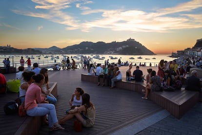 Atardecer en la bah&iacute;a de la Concha, en San Sebasti&aacute;n. 