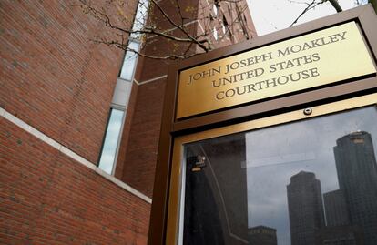 Un tribunal en Boston donde se veía este viernes una de las demandas de estudiantes contra la retirada de su estatus migratorio legal.