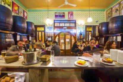 El bar tradicional Casa Montaña, en la capital valenciana.