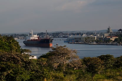 México admite que está en la búsqueda de una vía para reenviar petróleo a Cuba sin ser sancionado por Estados Unidos