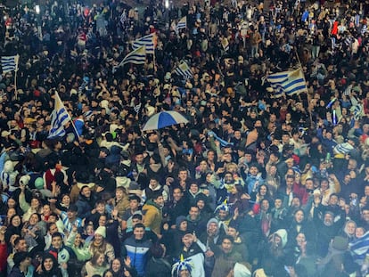 Una multitud celebra la victoria de Uruguay en el Mundial sub-20
