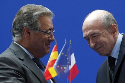 Los ministros de Interior de España, Juan Ignacio Zoido, y Francia, Gérard Collomb