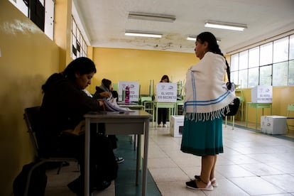 La segunda vuelta en Ecuador definirá el rumbo del país sudamericano en los próximos cuatro años.