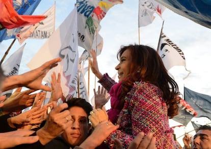 La presidenta de Argentina, Cristina Fern&aacute;ndez de Kirchner, este mi&eacute;rcoles durante el acto de inauguraci&oacute;n de un hospital en la localidad de La Matanza, en el Gran Buenos Aires.