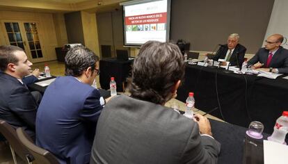 El secretario auton&oacute;mico de Infraestructuras, Victoriano S&aacute;nchez-Barc&aacute;iztegui, durante las jornadas sobre residuos.