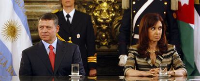 La presidenta argentina y el rey de Jordania, durante un acto este miércoles en la Casa Rosada.