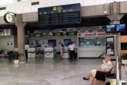 Vista de las instalaciones del aeropuerto de Melilla. EFE/Archivo