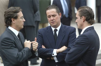 osé, Fernando y Luis Masaveu, en el funeral de su padre.