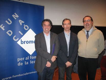 Mart&iacute; Dom&iacute;nguez, Josep Ballester y Josep Antoni Fluix&agrave;, en la ceremonia del premio Llegir.