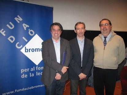 Mart&iacute; Dom&iacute;nguez, Josep Ballester y Josep Antoni Fluix&agrave;, en la ceremonia del premio Llegir.