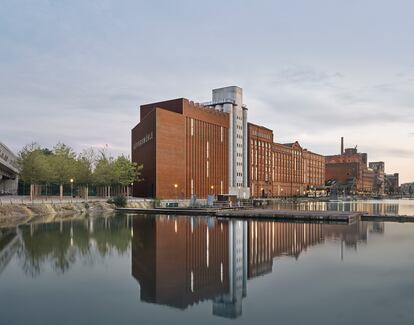 Nueva fachada del Museo Küppersmühle de Duisburgo (Alemania), diseñada por Herzog&de Meuron.