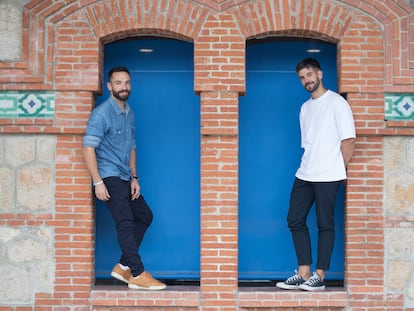 Bernardo Pajares (izquierda) y Juanra Sanz, al frente del 'podcast' 'Arte compacto', que esta temporada da el salto a Radio 5 (RNE).