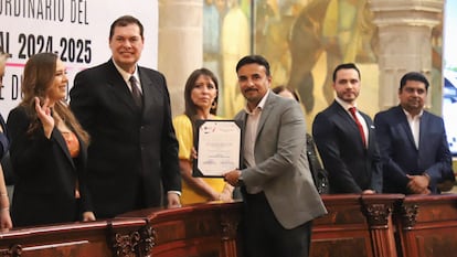 Héctor Zaragoza Solís en la entrega de constancias del Tribunal de Disciplina Judicial de Durango.