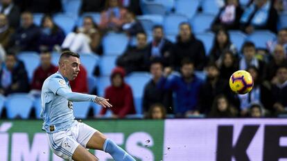 Iago Aspas, en el momento de marcar contra el Eibar.