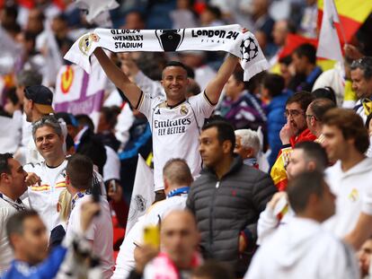 Aficionados del Real Madrid en el estadio de Wembley en la final de la Champions League