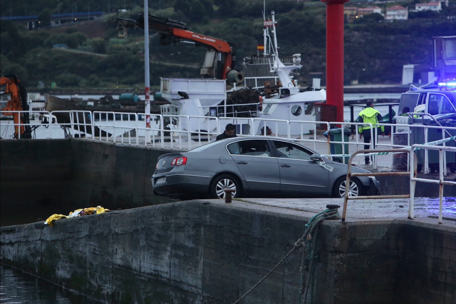 A prisión por violencia machista un hombre acusado de matar a su pareja en Moaña tirando su coche al mar