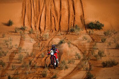 Joan Barreda (Honda), durante la segunda etapa del Dakar en Arabia Saudí.