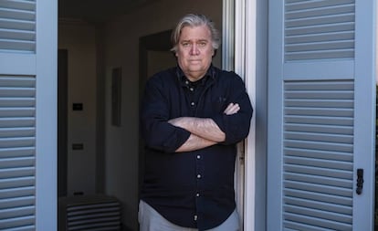 Steve Bannon, no quarto de seu hotel em Roma neste domingo