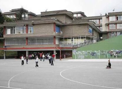 Instalaciones deportivas del centro de Ongarai en Ermua, donde se produjo la agresión.