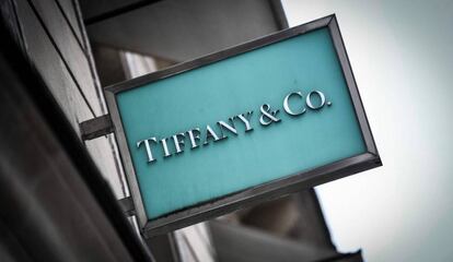 Fachada de una joyería Tiffany en París.