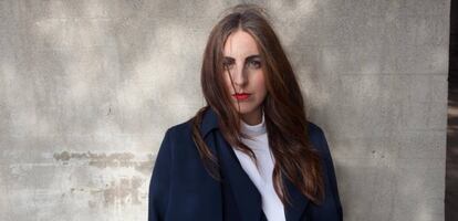 La artista Camella Lobo explora el cruce de electrónica, poesía, performance y cine con Tropic of Cancer.