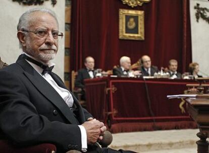 José Luis Merino, ayer durante su ingreso en la Real Academia Española.