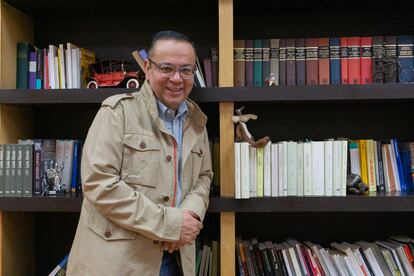 Germán Martínez Cázares en su oficina.
