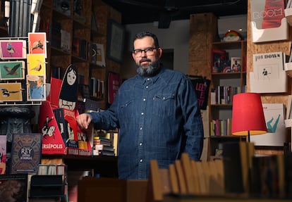 Sergio Bang, en su librería de Lavapiés.