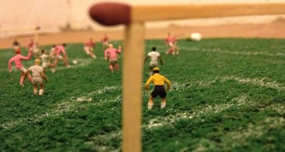 Un partido de fútbol en miniatura es una de las escenas de 'Mi gran obra'.