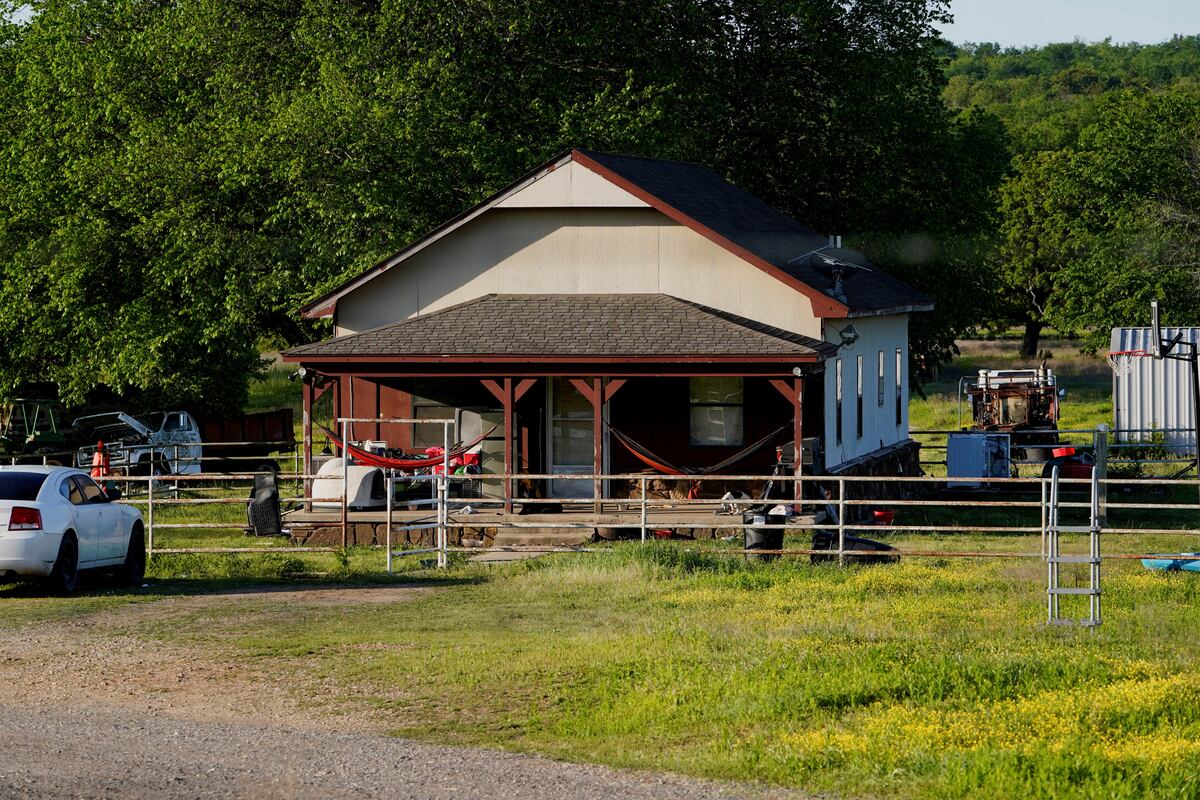 Woman identifies four of seven bodies found in Oklahoma as daughter and ...