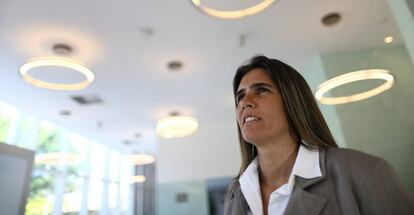 Emily Lima, a treinadora da seleção feminina.