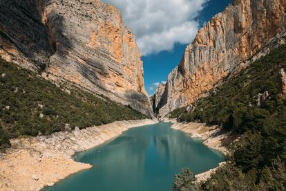 El 'congost' de Mont-rebei (Lleida), cuyas paredes de medio kilómetro de altura distan solo 20 metros en algunos puntos. 