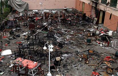 Restos de la terraza de la Casa de España, en Casablanca, tras el atentado.