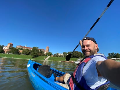 Navegar por el río Vístula en kayak es un plan más que recomendable para hacer con niños.