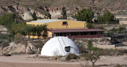 Casa cueva en las instalaciones de la Fundación Mahasandhi, el pasado 29 de noviembre.