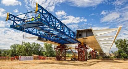 Fomento cerrará 2016 con un mínimo histórico en contratación de obra.