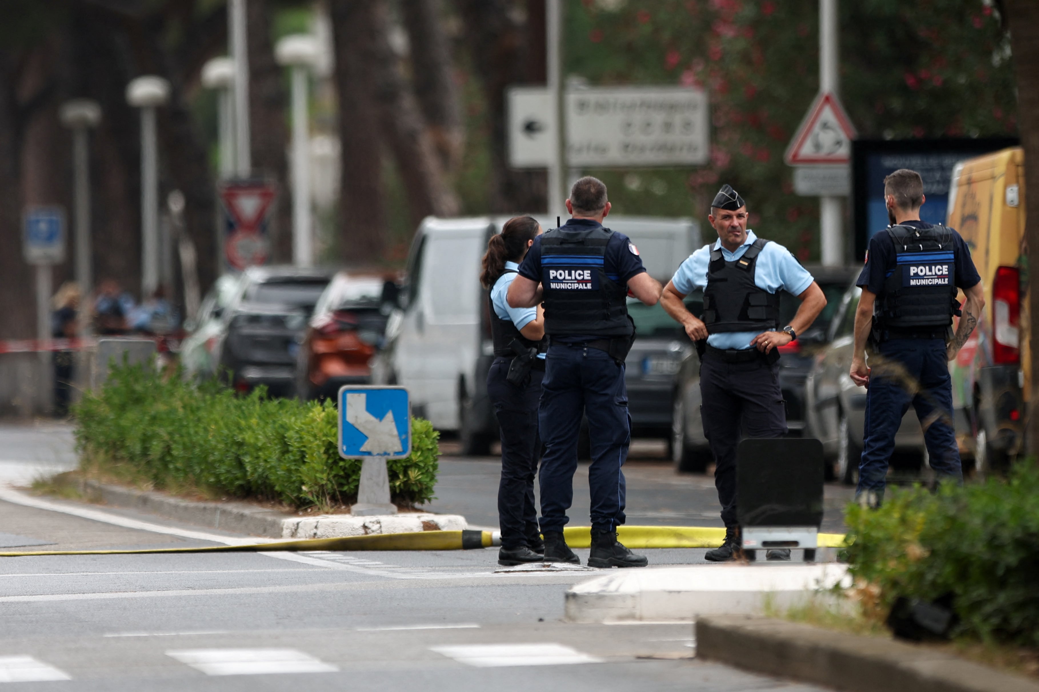 Un policía resulta herido en un incendio provocado contra una sinagoga en el sur de Francia