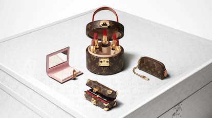 Louis Vuitton ha lanzado su nueva colección de belleza con pintalabios a 140 euros.