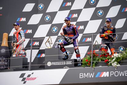 Miller, Oliveira y Espargaró, tres pilotos nacidos en los 90, en el podio de GP de Estiria.