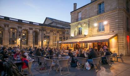 Terraza del café Rohan, en Burdeos.