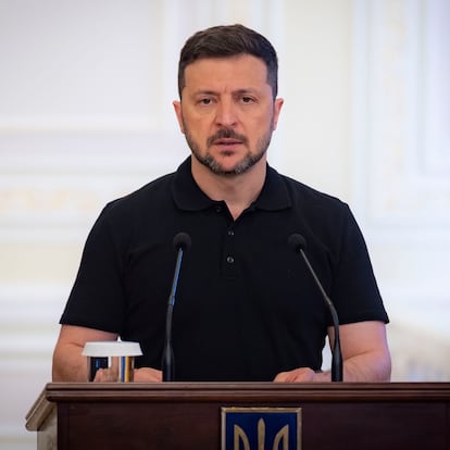 May 27, 2025, Ukraine, Ukraine, Ukraine: Ukrainian President Volodymyr Zelensky meets with Special Forces veterans and families of fallen soldiers to present state awards in Kyiv, Ukraine, on May 27, 2025
Europa Press/Contacto/PRESIDENT OF UKRAINE
27/05/2025 ONLY FOR USE IN SPAIN