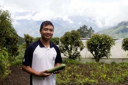 Passang Karma Sherpa, campesino y apicultor, vive junto a su familia en Jaurabi.