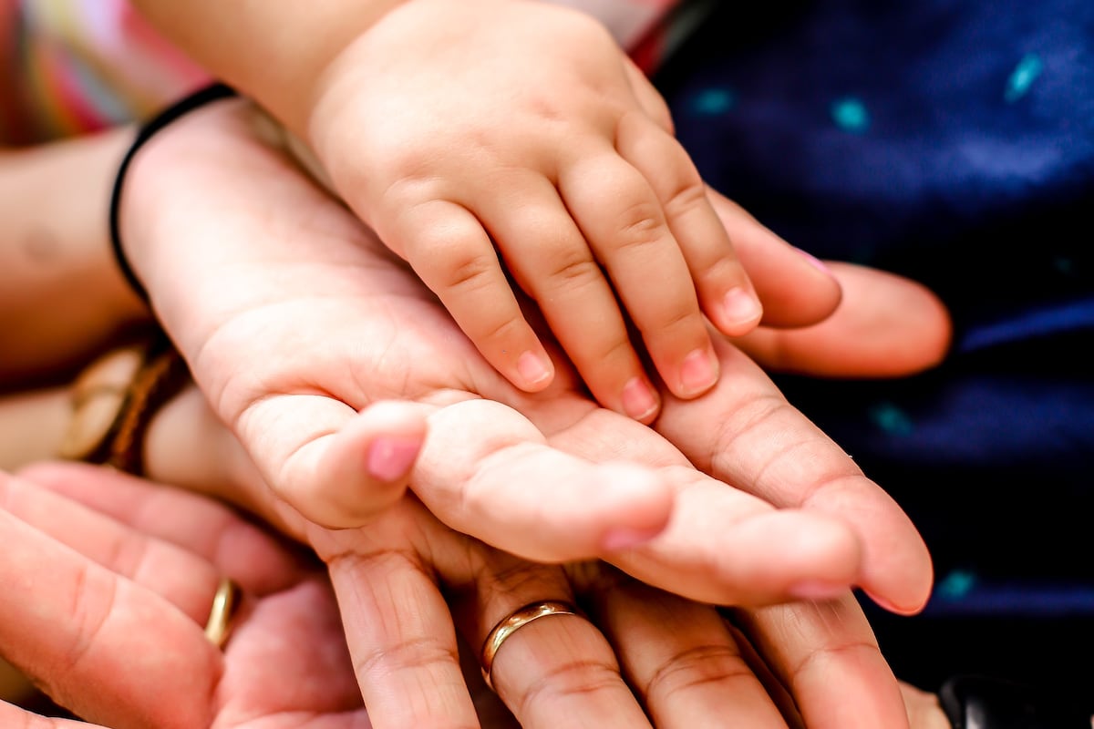 Por qué cambia nuestra relación con nuestras madres cuando tenemos un hijo  | Familia | Mamas & Papas | EL PAÍS