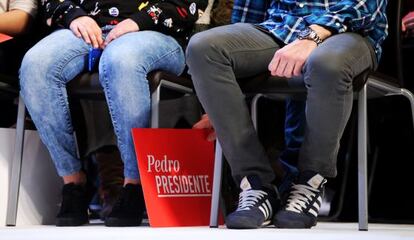 Asistentes a un mitin de Pedro Sánchez, el miércoles en Toledo.