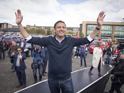 El candidato laborista a ministro principal de Escocia, Anas Sarwar, este miércoles en un acto de campaña en Glasgow.