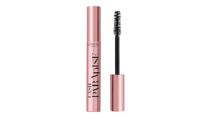 Máscara de pestañas y base de maquillaje ofertas para este black friday 2024.