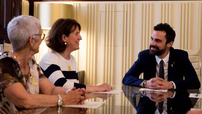 Roger Torrent, amb Elisenda Paluzie, presidenta de l'ANC, aquest dilluns.