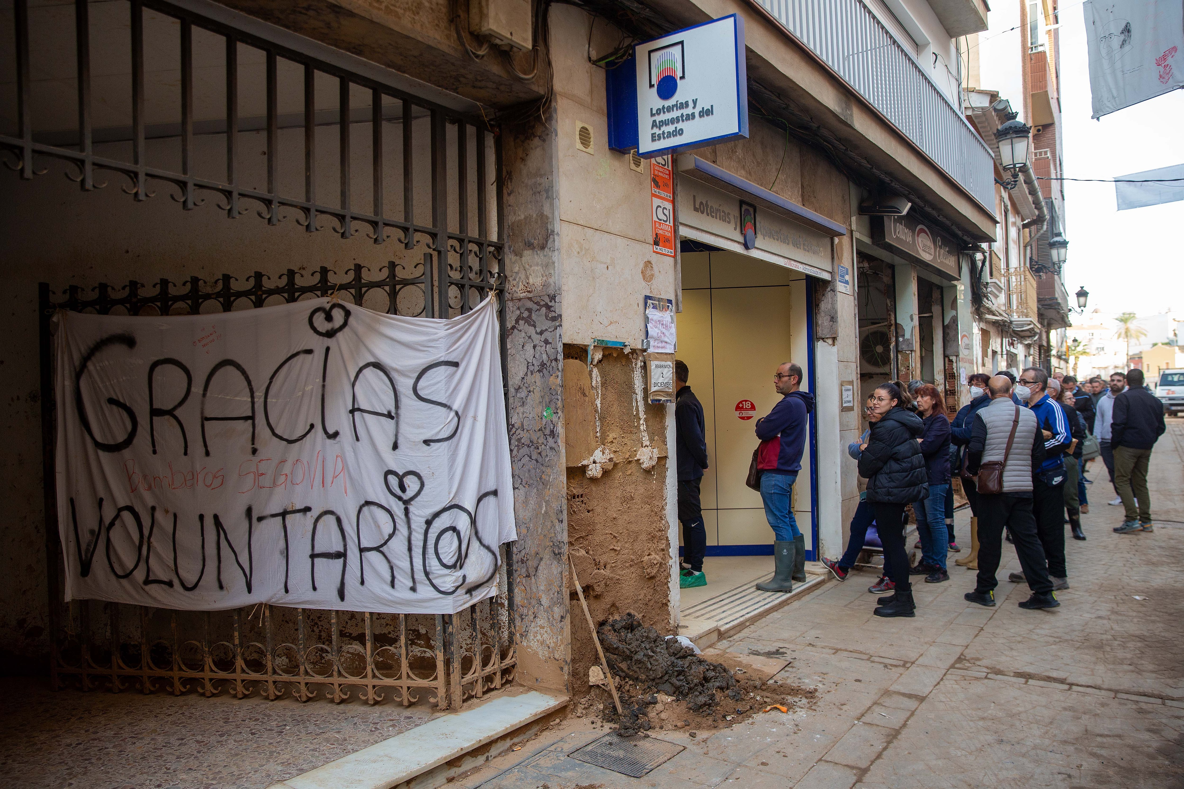 Más venta de Lotería de Navidad tras la dana: “Es paradójico, pero es real. La gente quiere décimos de Valencia”