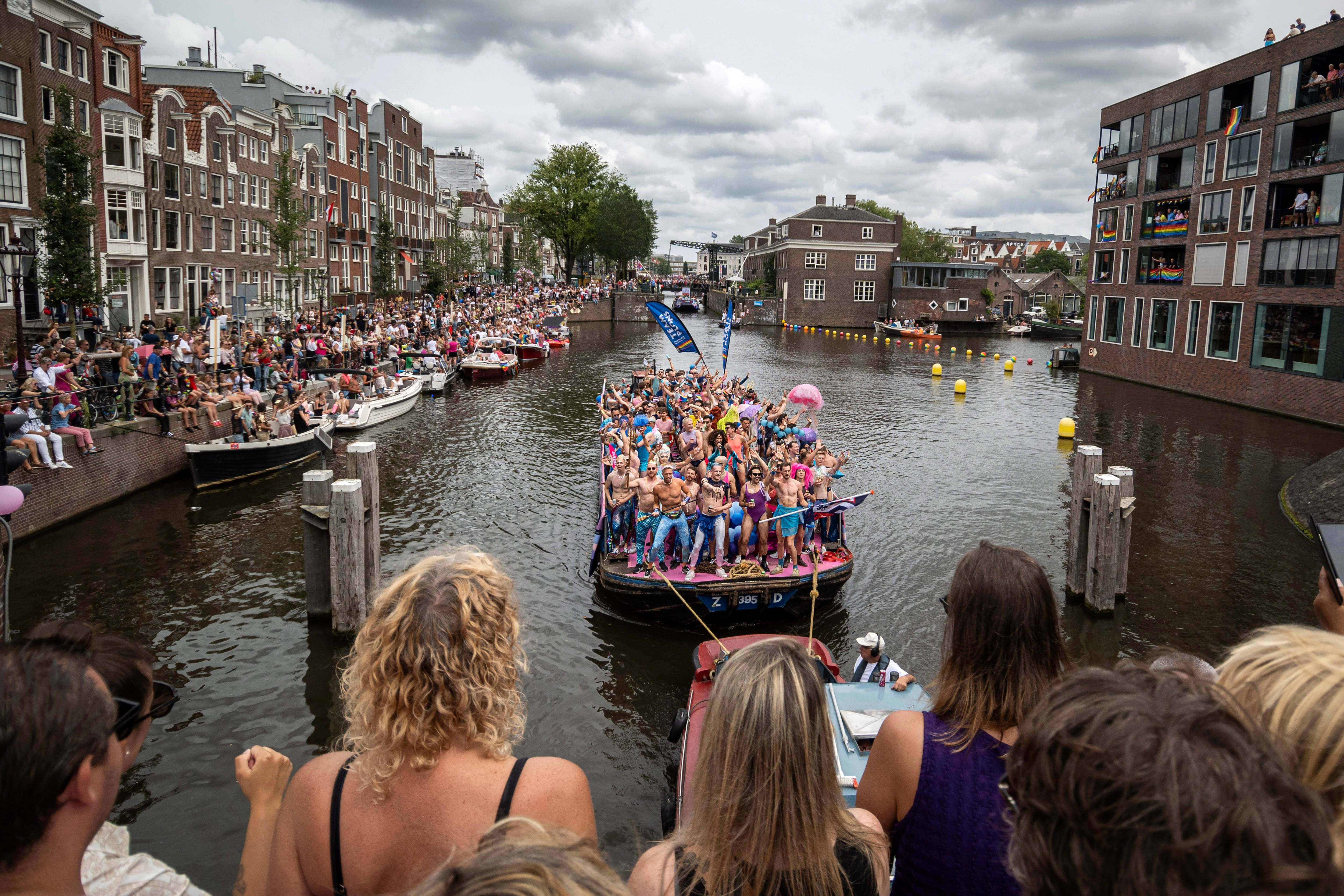 Guía para sobrevivir al World Pride de Ámsterdam 2026: desfile de barcos, macrofiestas e historia ‘queer’